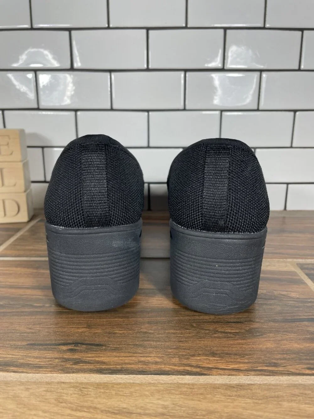 Skechers Pier Lite Shoes Womens Size 9 Wide Black Lightweight Slip On Wedge